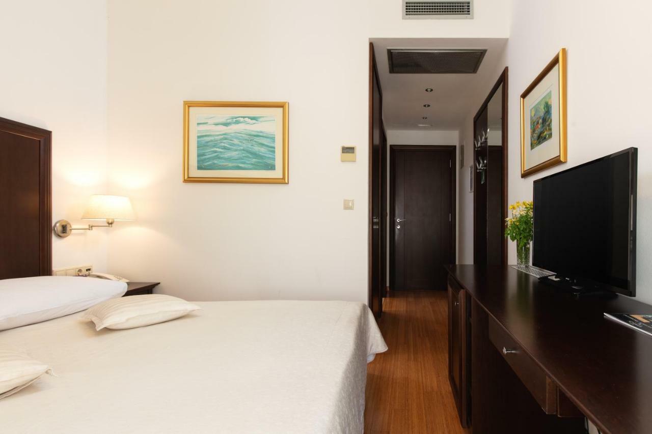 Hotel Croatia Baška Voda Exterior foto
